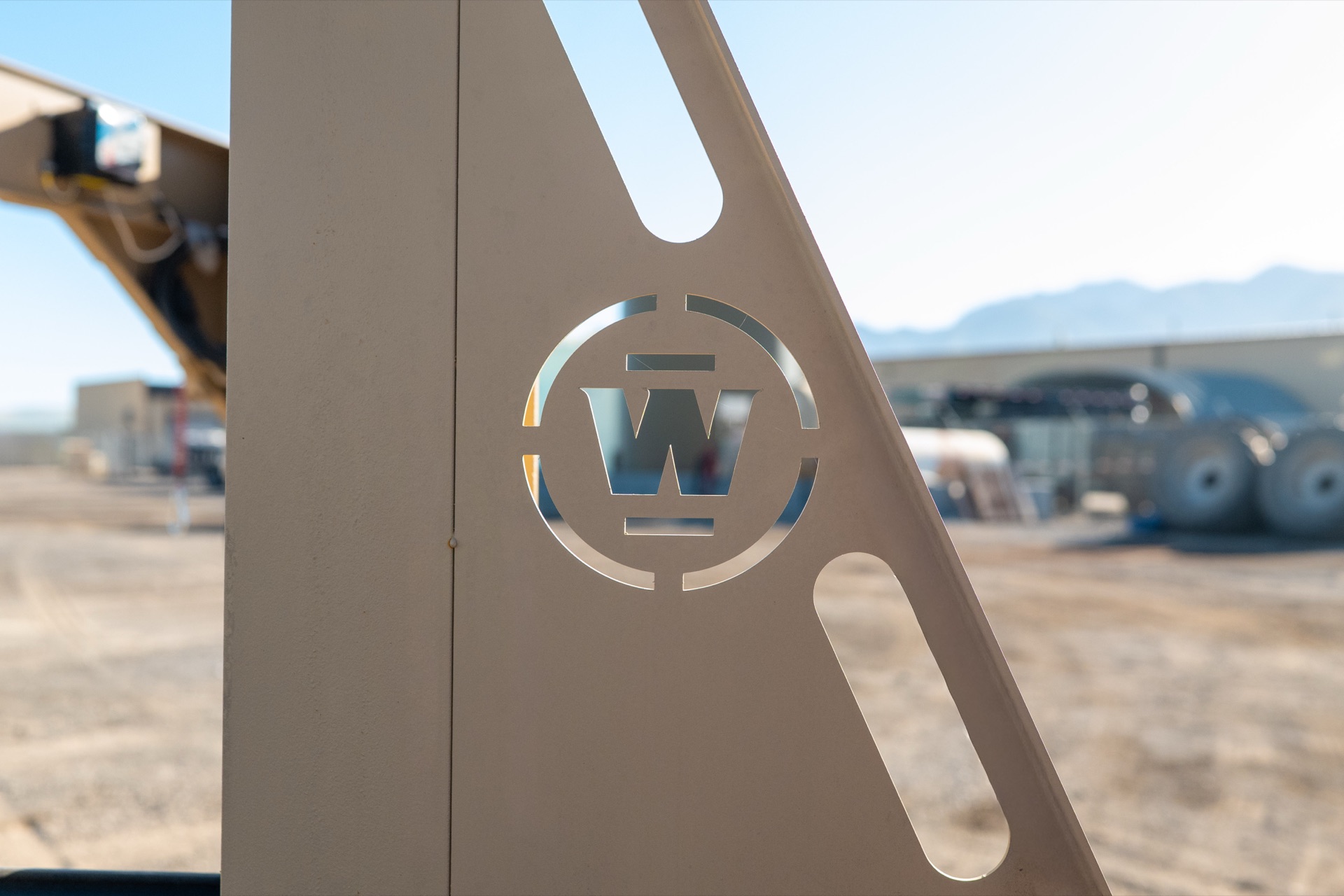FBH207 — Walton logo detail