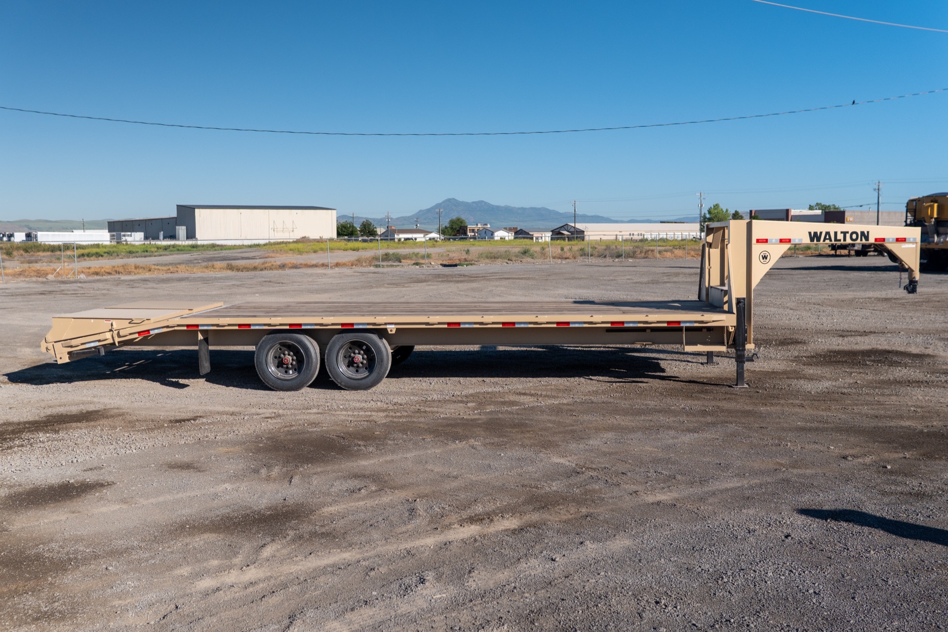 FBH207 — Side view