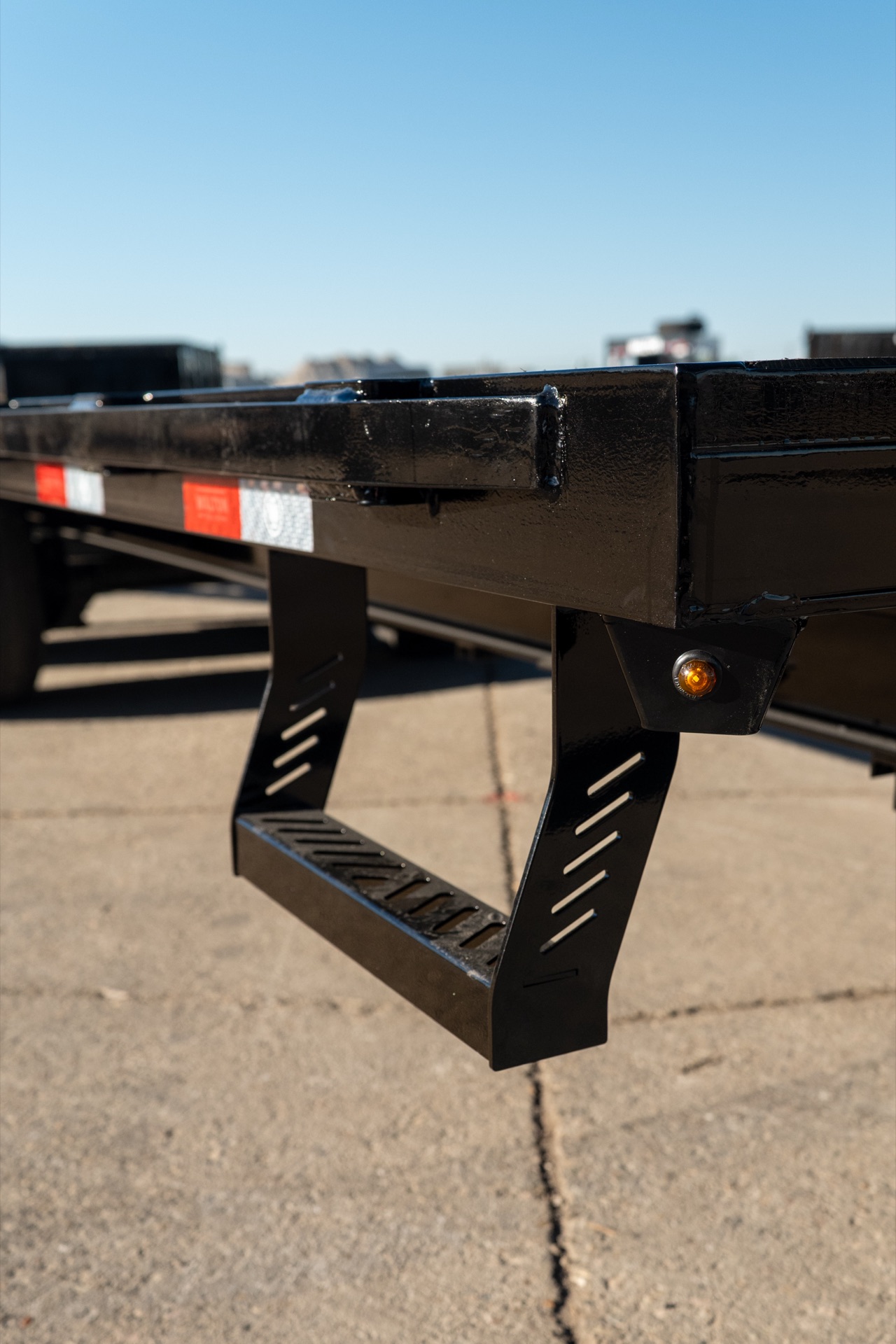 FBX210 — Rear step