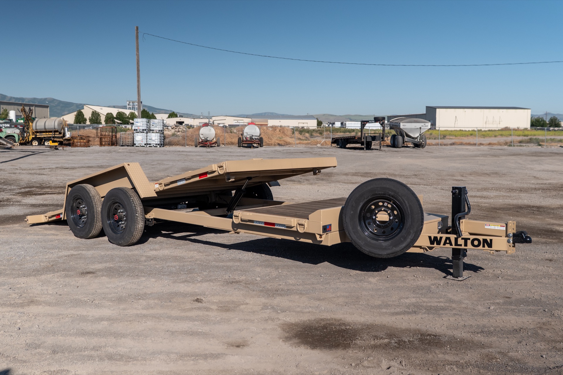 TSX208 — Gravity tilt deck